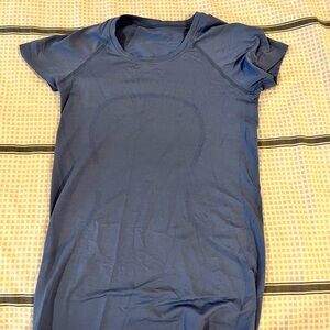 lululemon athletica Blue Short Sleeve Tee